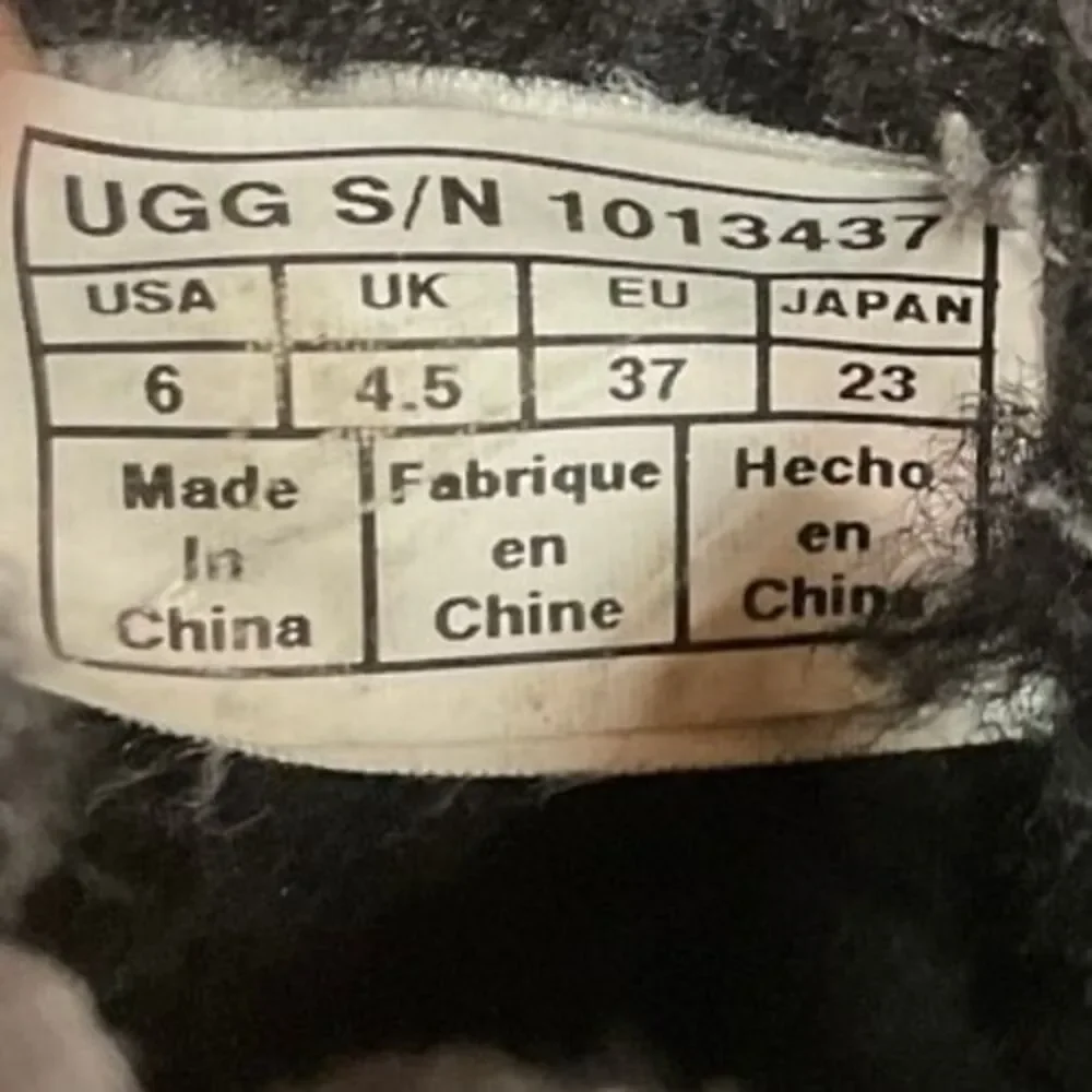 UGG Australia Women's Cory‎ Suede Ankle Sheepskin Boots Size 6 Grey Outdoor
